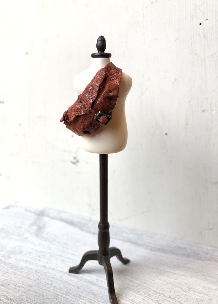 セツナさま⭐︎革のボディバッグ⭐︎1/12 