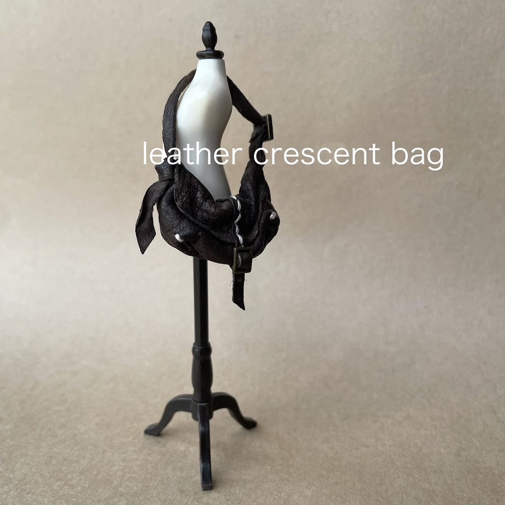 革の三日月バッグ⭐︎1/12オビツ11など