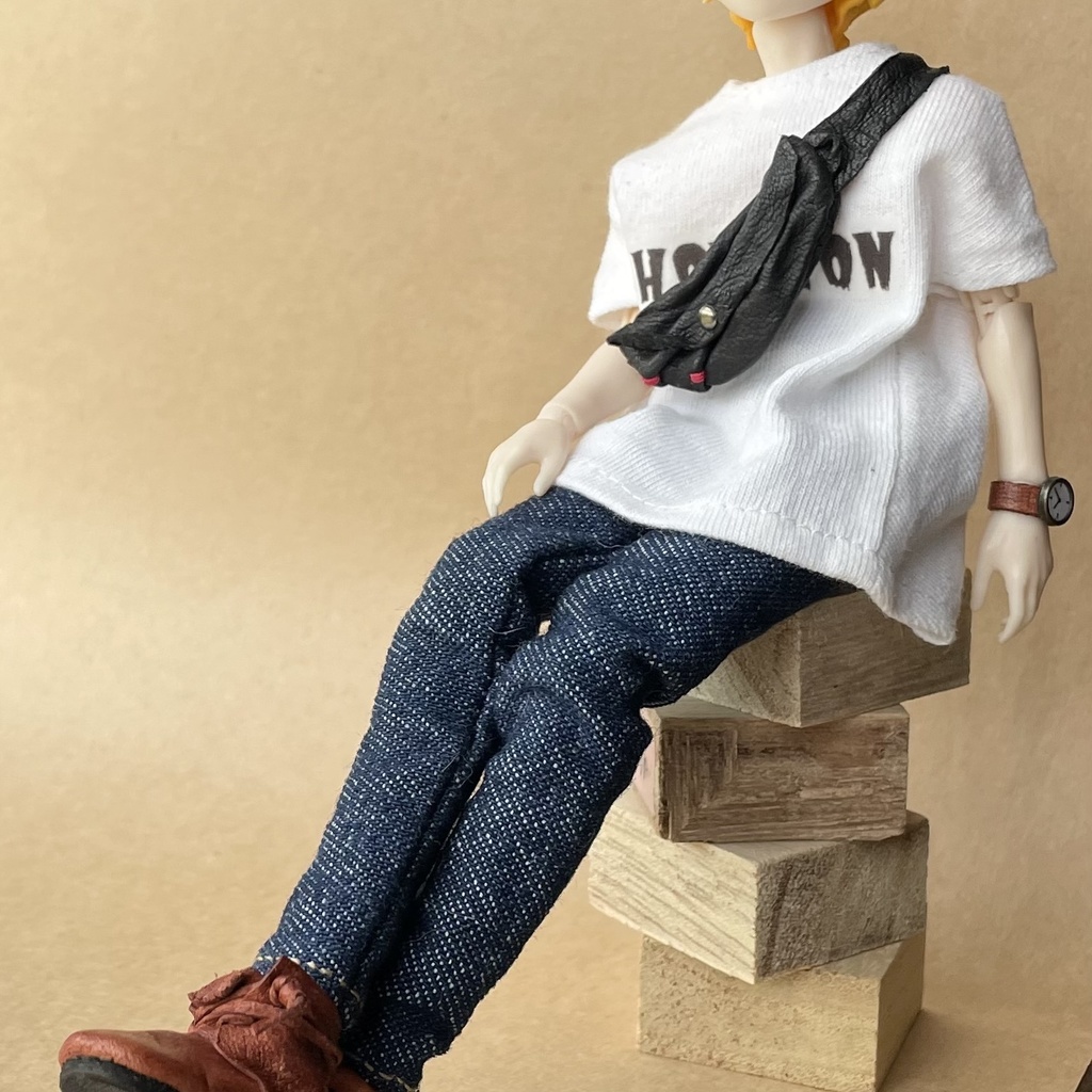 革のボディバッグ⭐︎オビツ11シチリアの追憶など