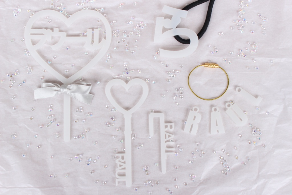 【選べる9色・名入れ】うちわ5文字 リボン付き