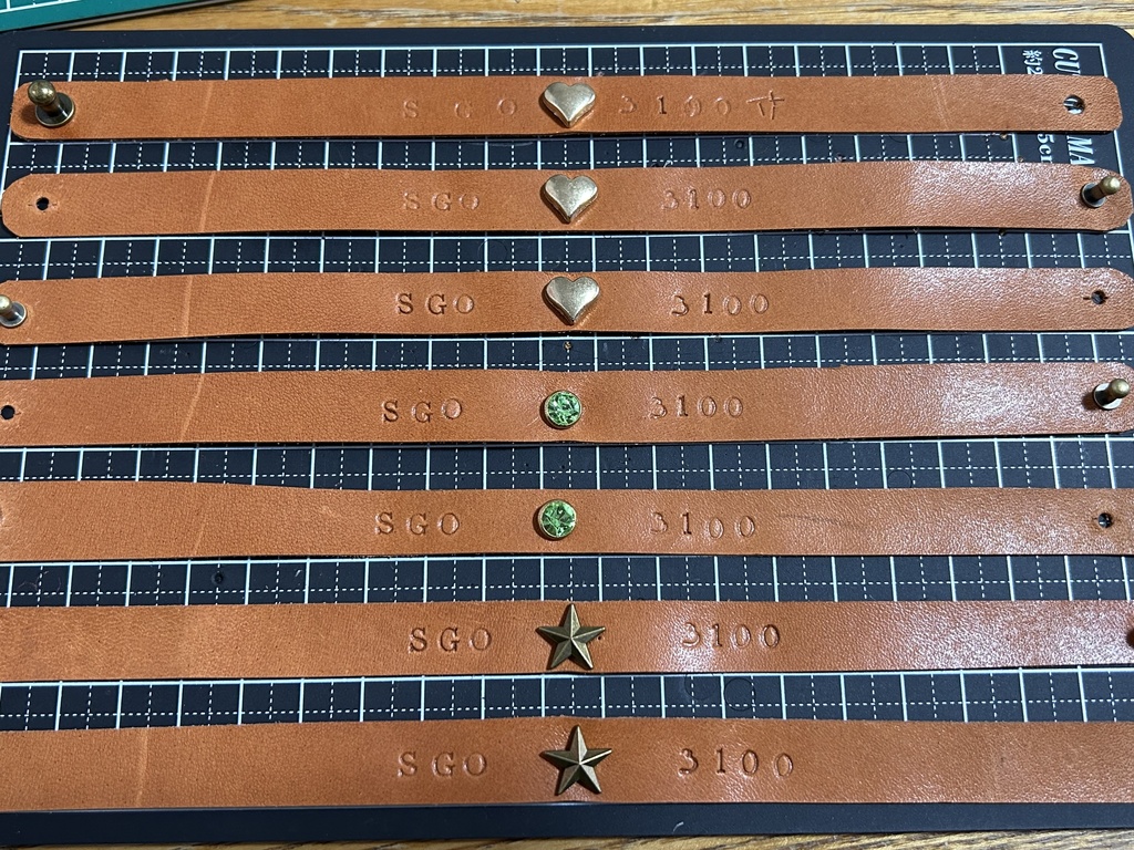 杉尾牛革ブレスレット