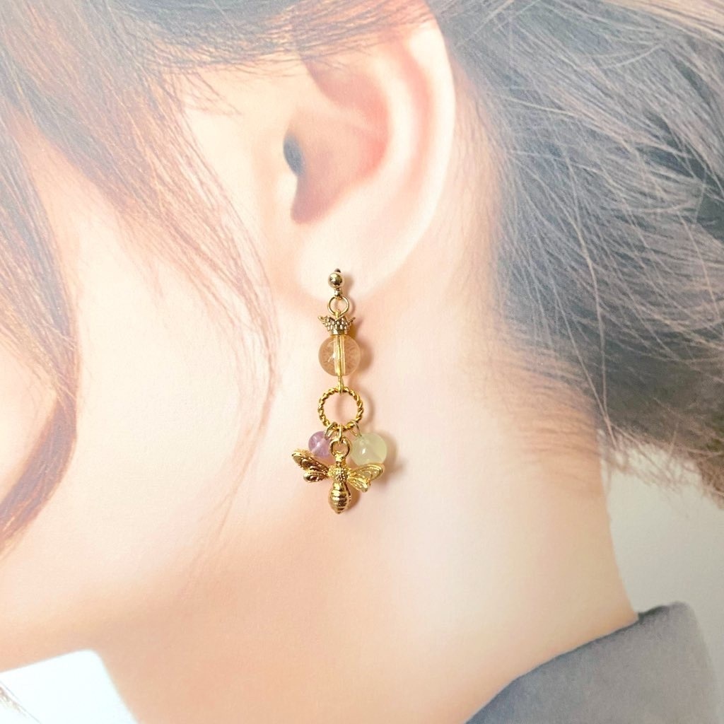 蜜あつめピアス