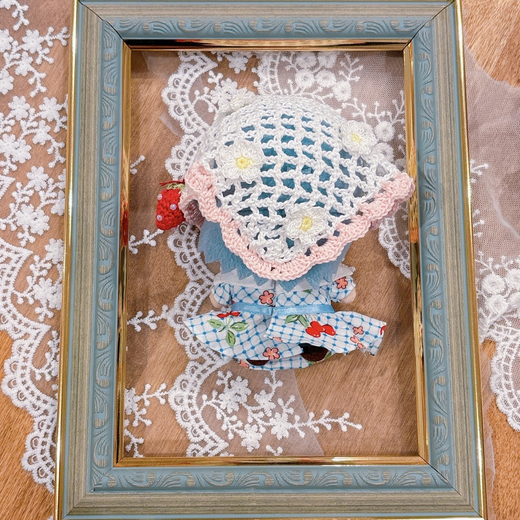 いちご畑のバブーシュカ