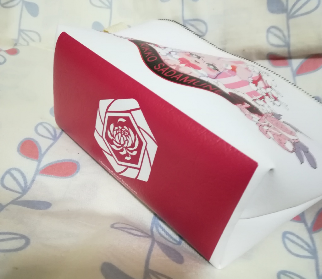 亀甲貞宗イメージポーチ