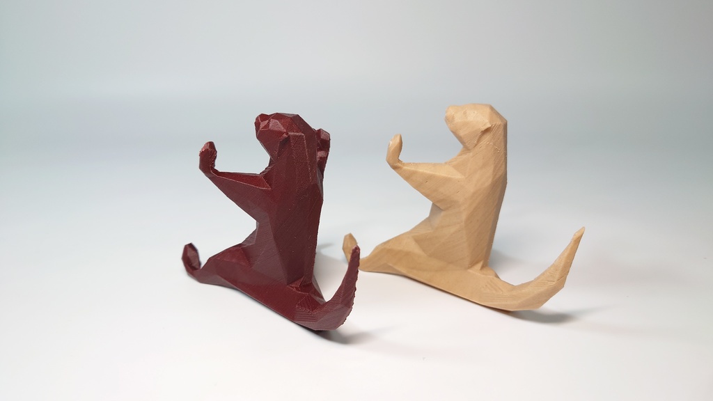 【木彫り風アニマル】カワウソ~スマホスタンド