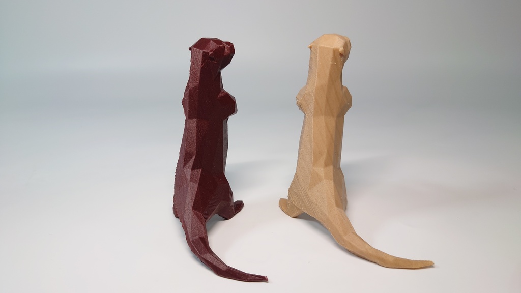 【木彫り風アニマル】カワウソ~ペンスタンド