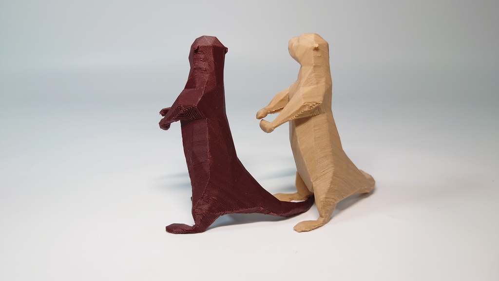 【木彫り風アニマル】カワウソ~ペンスタンド