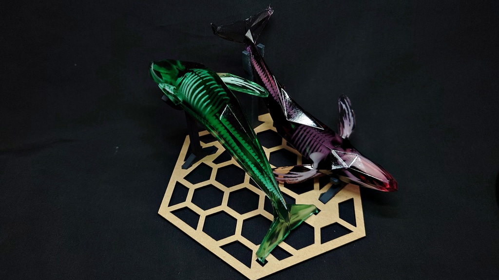 宝石鯨 飛泳 (ホウセキクジラ ヒエイ)