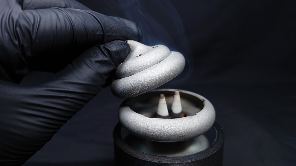 刺激的な香りを貴方に『うん香』 大人の香炉