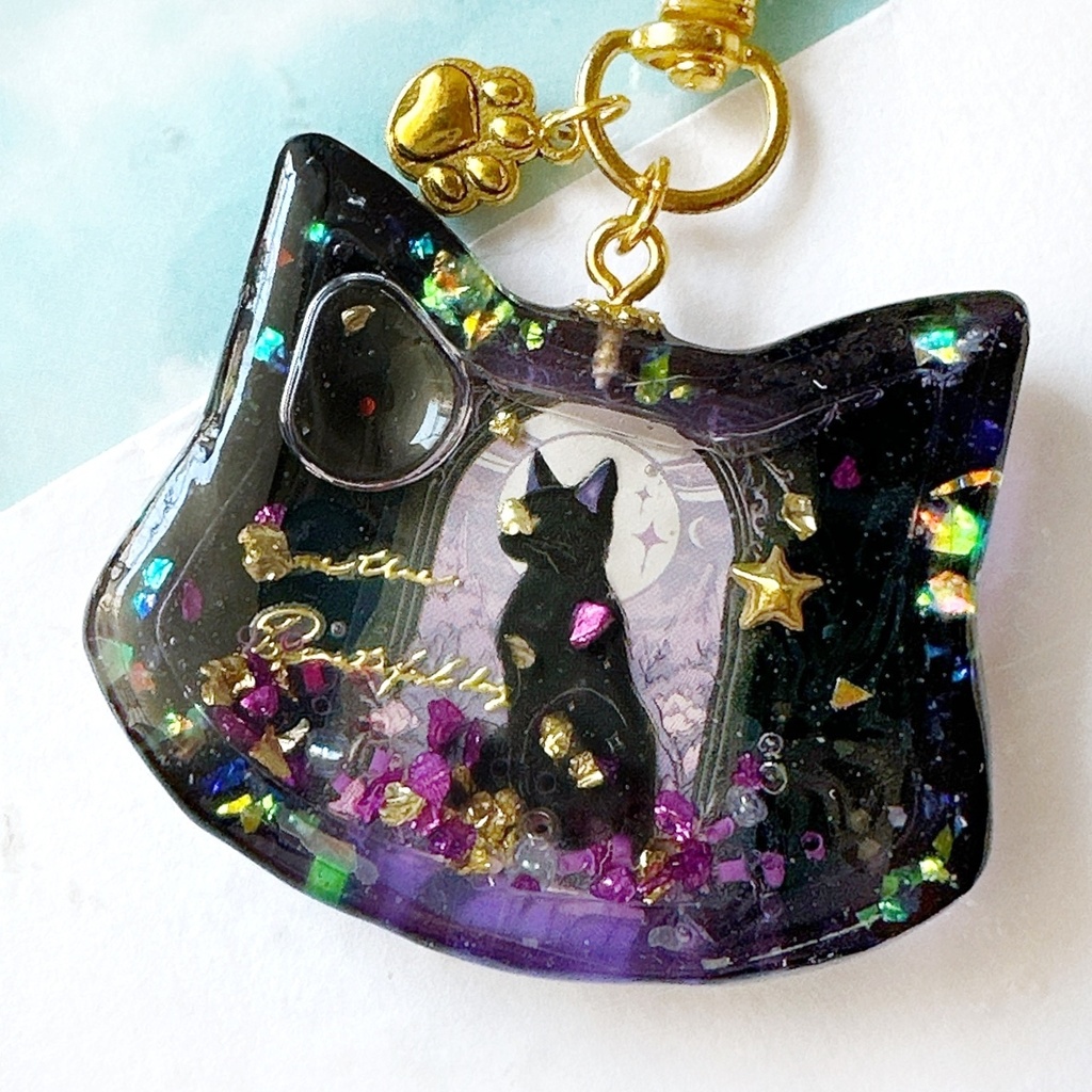 猫番号024 黒猫と秘密の夜庭 レジンアクセサリー シャカシャカキーホルダー シェイカーキーホルダー 猫型