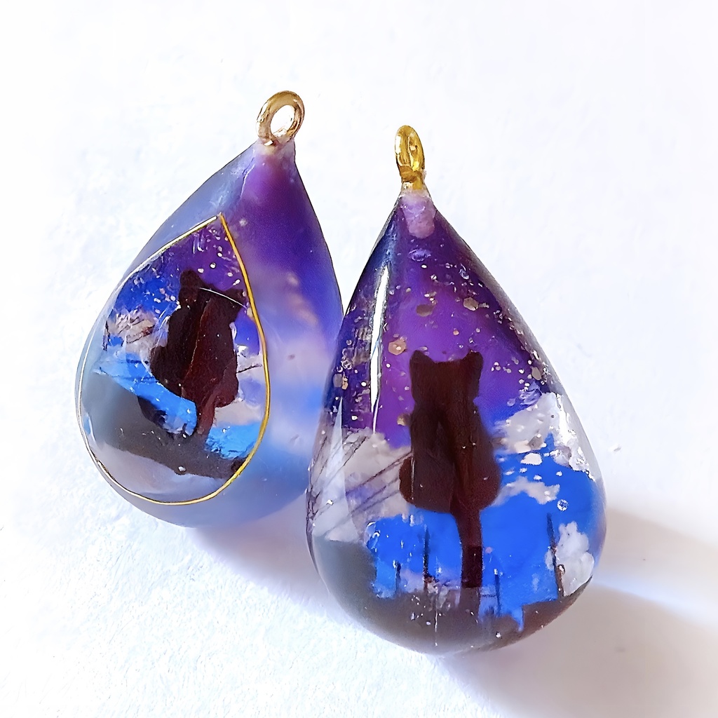 【 夜空ver.】小さな街の風景 ネコさん 雲レジン クリアしずく/小窓しずく ネックレス キーホルダー バックチャーム 受注制作 【2サイズ】