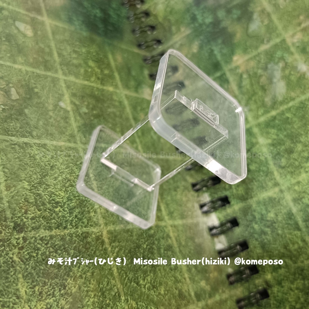 アクリル製ミニチュアのお立ち台