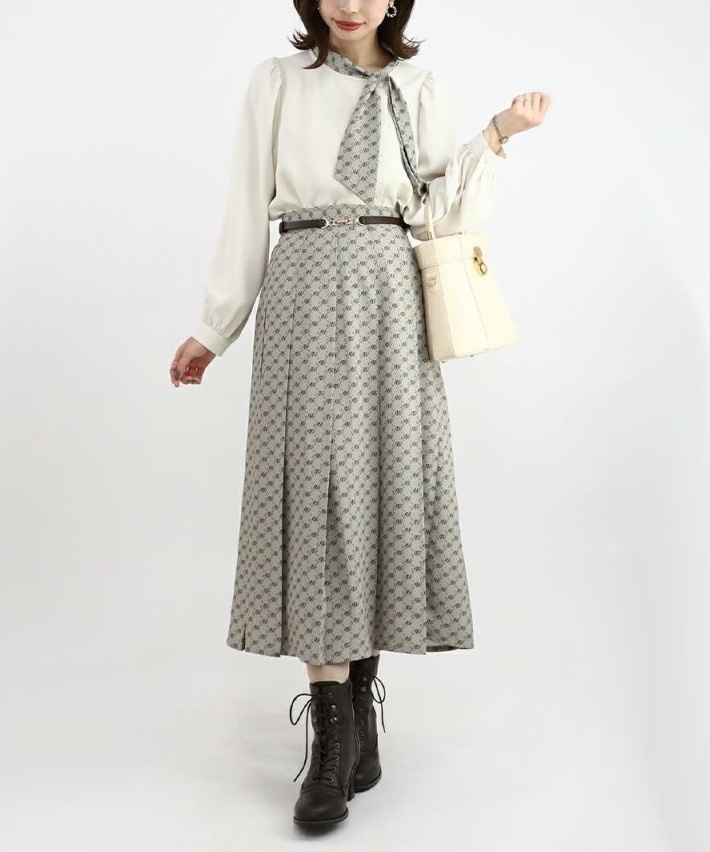 【FBX形式】ANモノグラム柄セットアップコーデ (セットアップ/パンプス/帽子)