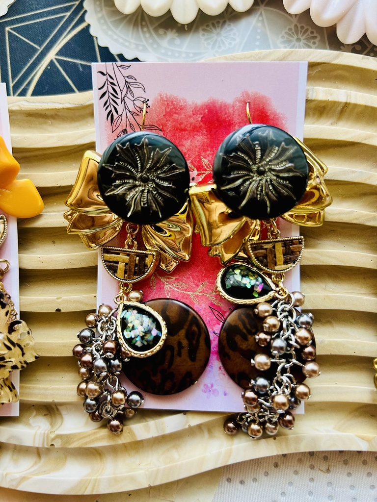 レオナ　twst手芸部　イメージアクセサリー