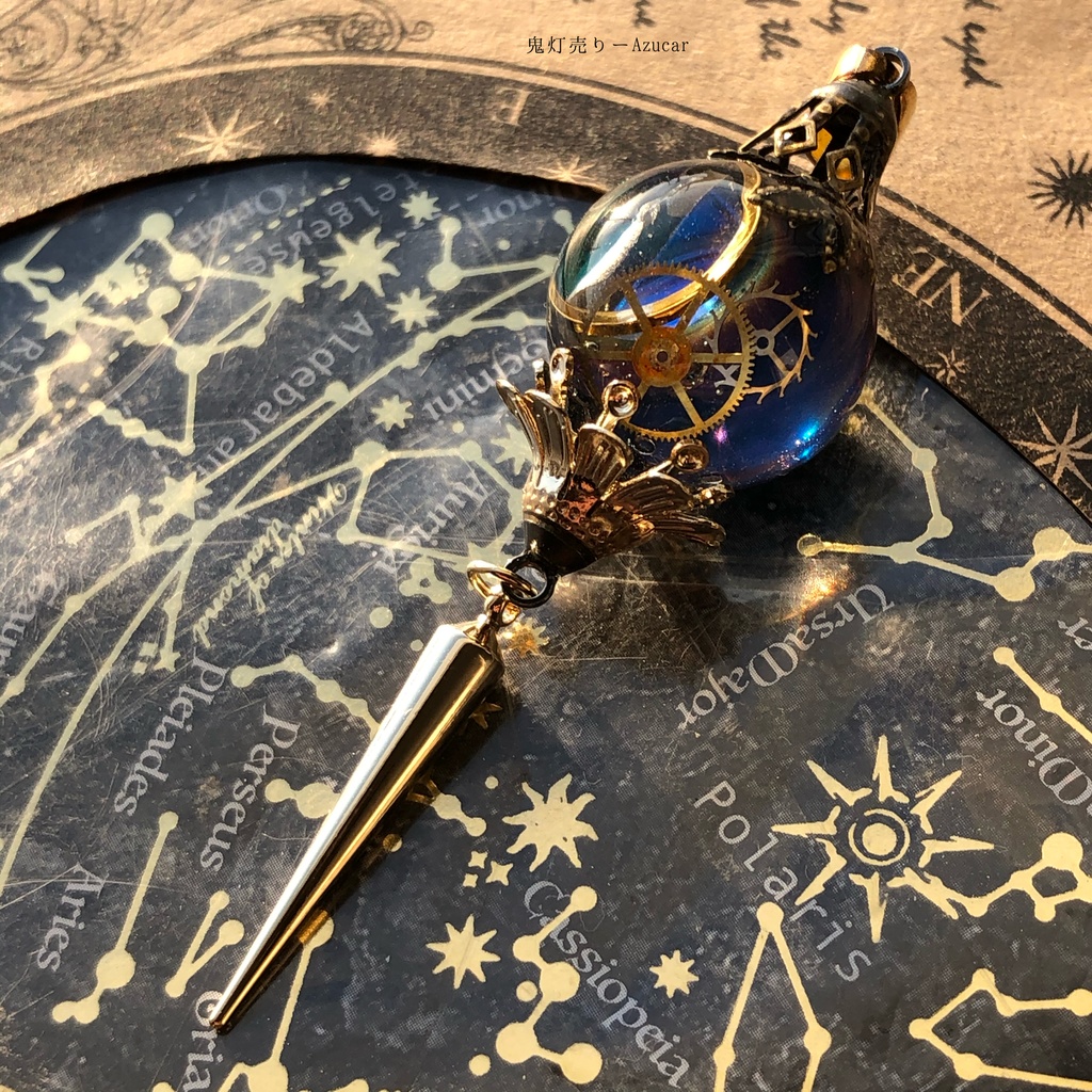 三日月煌る宇宙 歯車 スチームパンク アンティークランタン ネックレス