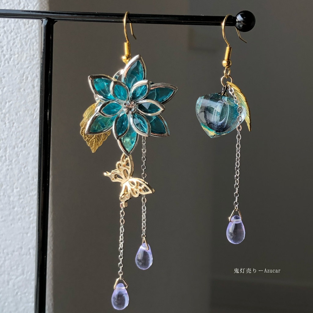 雨降る夜 蓮と鬼灯 色変化雫と蝶々付き 和テイスト ピアス イヤリング