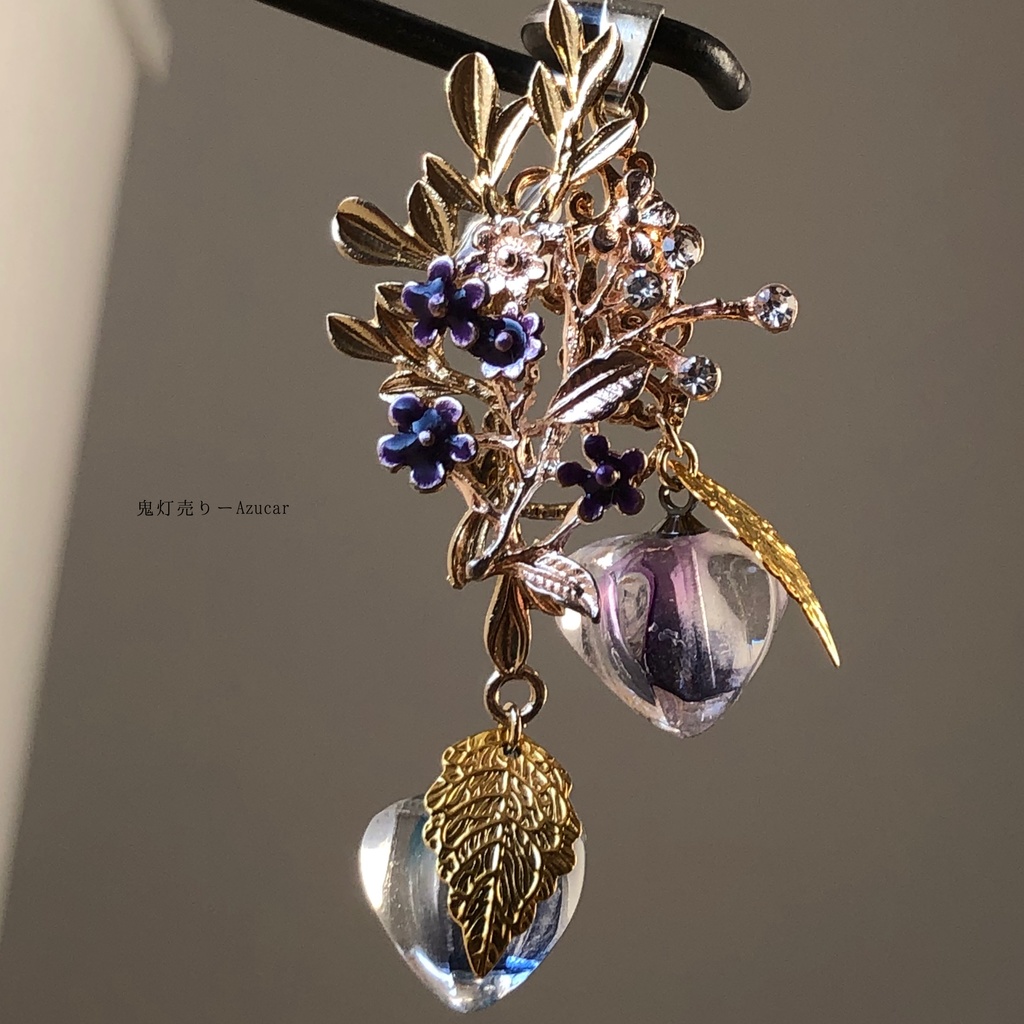 勿忘草と鬼灯　大ぶり　アンティーク調　色変化勿忘草とほおずきのネックレス