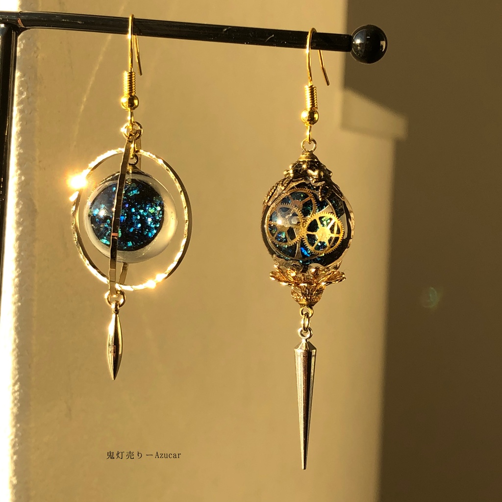 三日月サンセット 機械の国の夜 オルゴナイト 天球儀 スチームパンク 歯車 アシンメトリー ピアス イヤリング