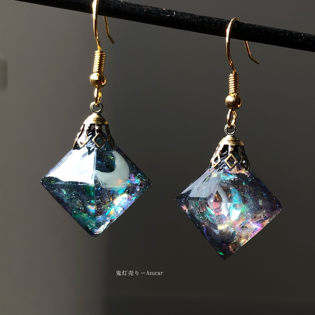 三日月と満月 オルゴナイト 8面体 ルナフラッシュ 蓄光三日月 ピアス イヤリング