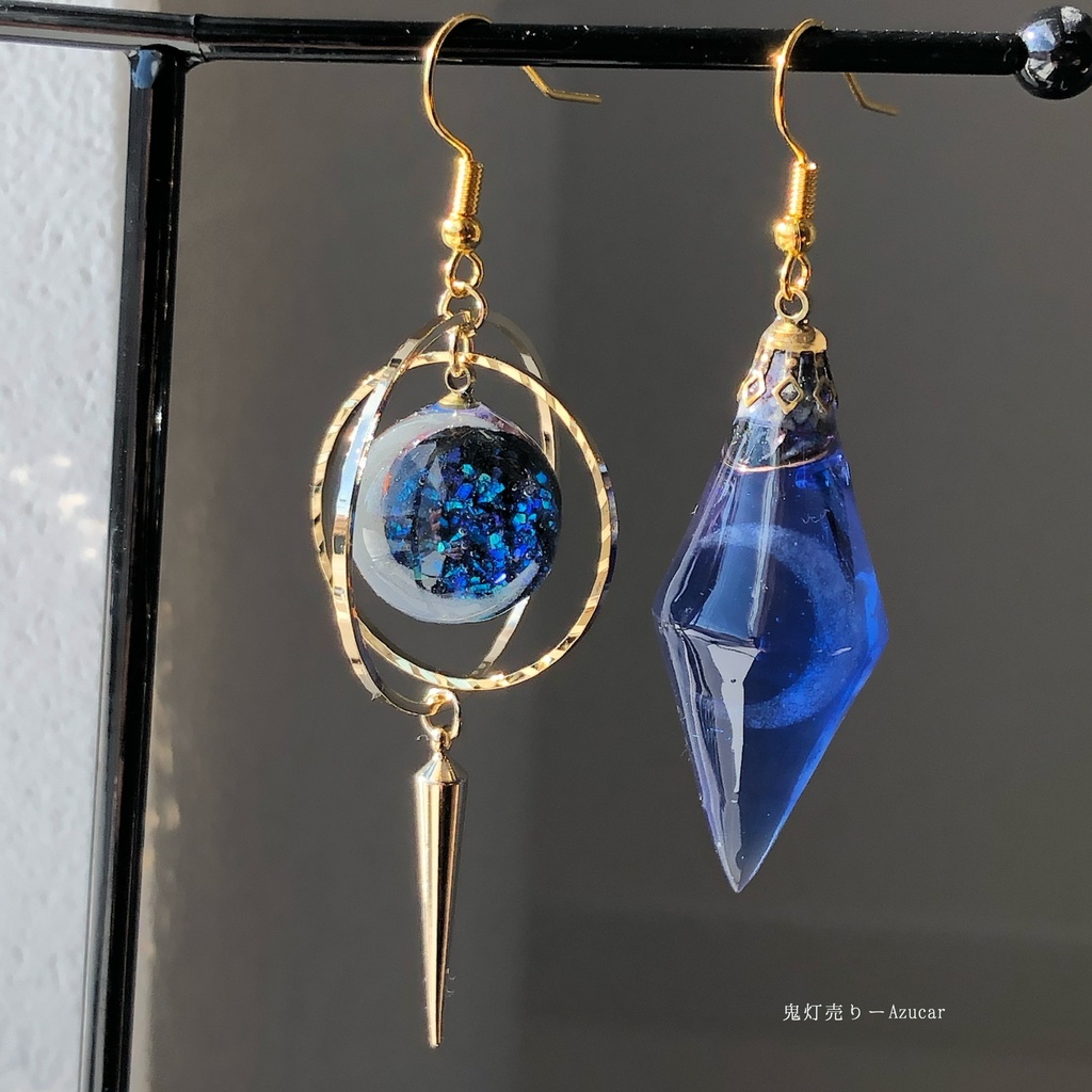 三日月サンセット オルゴナイト天球儀とペンデュラム 蓄光三日月 天体ピアス イヤリング