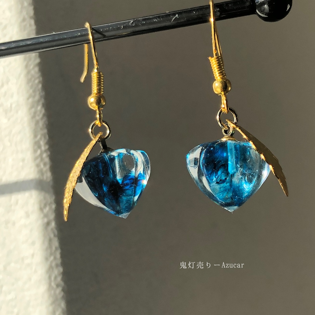 小さな小さな鬼灯 1cm鬼灯 ドイツブルービーズ封入 ピアス イヤリング