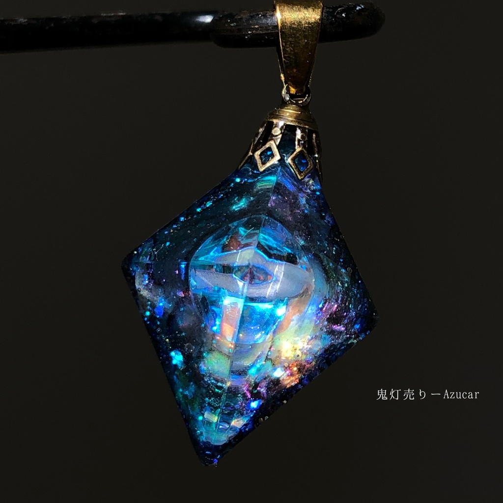 月の涙を集めて。 蓄光version オルゴナイト 8面体 フローライト 宇宙 ネックレス