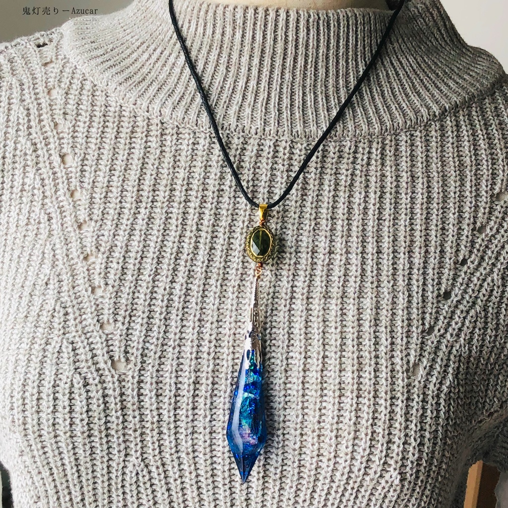 魔法使いの夜空蓄光ペンデュラムネックレス★ グリーンのアンティークパーツ付き☆