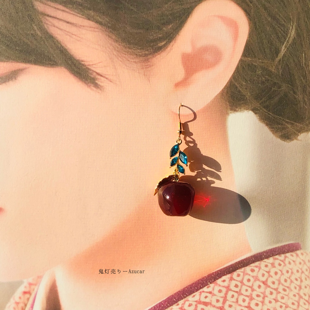 紅林檎とドライフラワー赤薔薇とダイヤのゴシックピアス イヤリング★