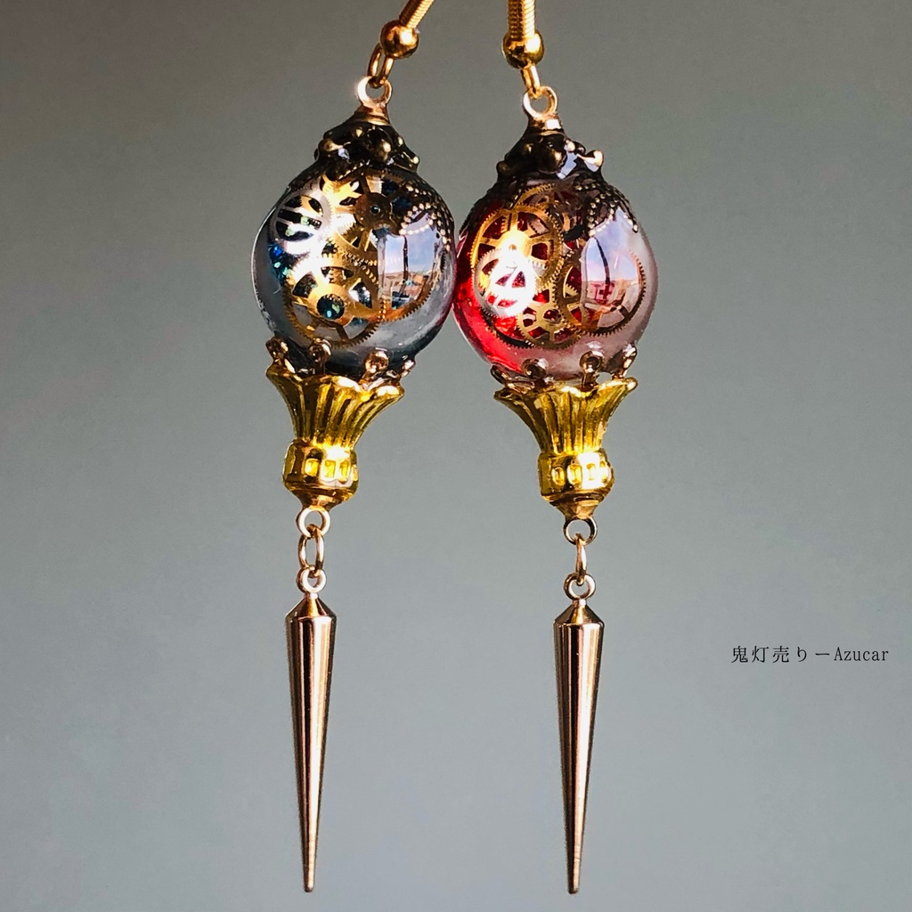 夜と黄昏を喚ぶ歯車時計と三日月のランタン オルゴナイトピアス イヤリング スチームパンク