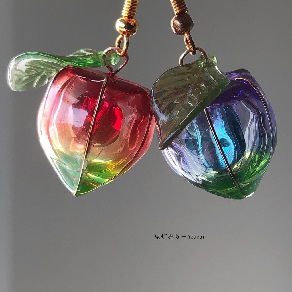 紅オレンジ鬼灯と青紫鬼灯の和風ピアス イヤリング レジンとワイヤー使ったディップアート調☆