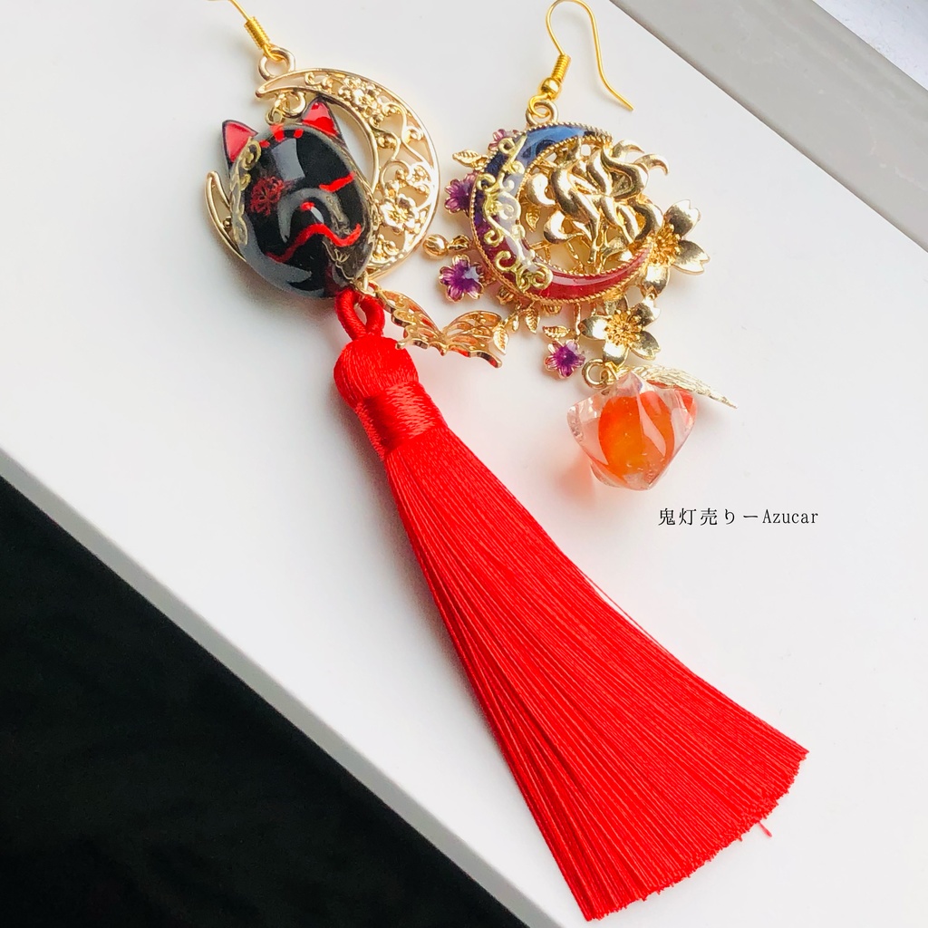 彼岸花柄の狐面と鬼灯と九尾狐の和風ピアス イヤリング