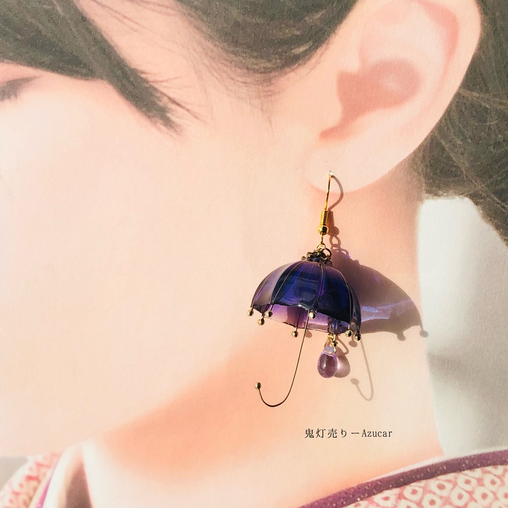 狐の嫁入り 彼岸花柄の狐面と鬼灯と傘の和風ピアス イヤリング