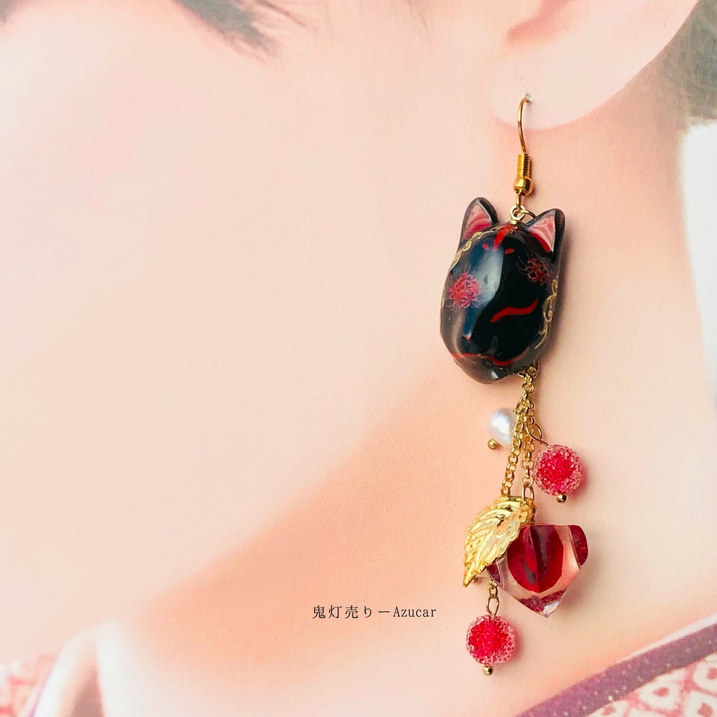 彼岸花柄の狐面と鬼灯と椿の和風ピアス イヤリング 淡水パールとタッセル、蝶々付きの和装小物★ 着物や浴衣、袴などセレモニー、成人式などにも☆