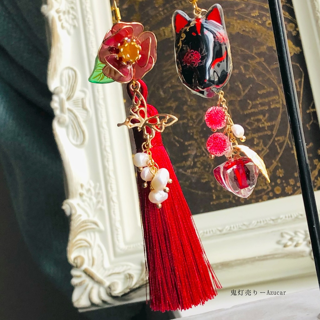 彼岸花柄の狐面と鬼灯と椿の和風ピアス イヤリング 淡水パールとタッセル、蝶々付きの和装小物★ 着物や浴衣、袴などセレモニー、成人式などにも☆