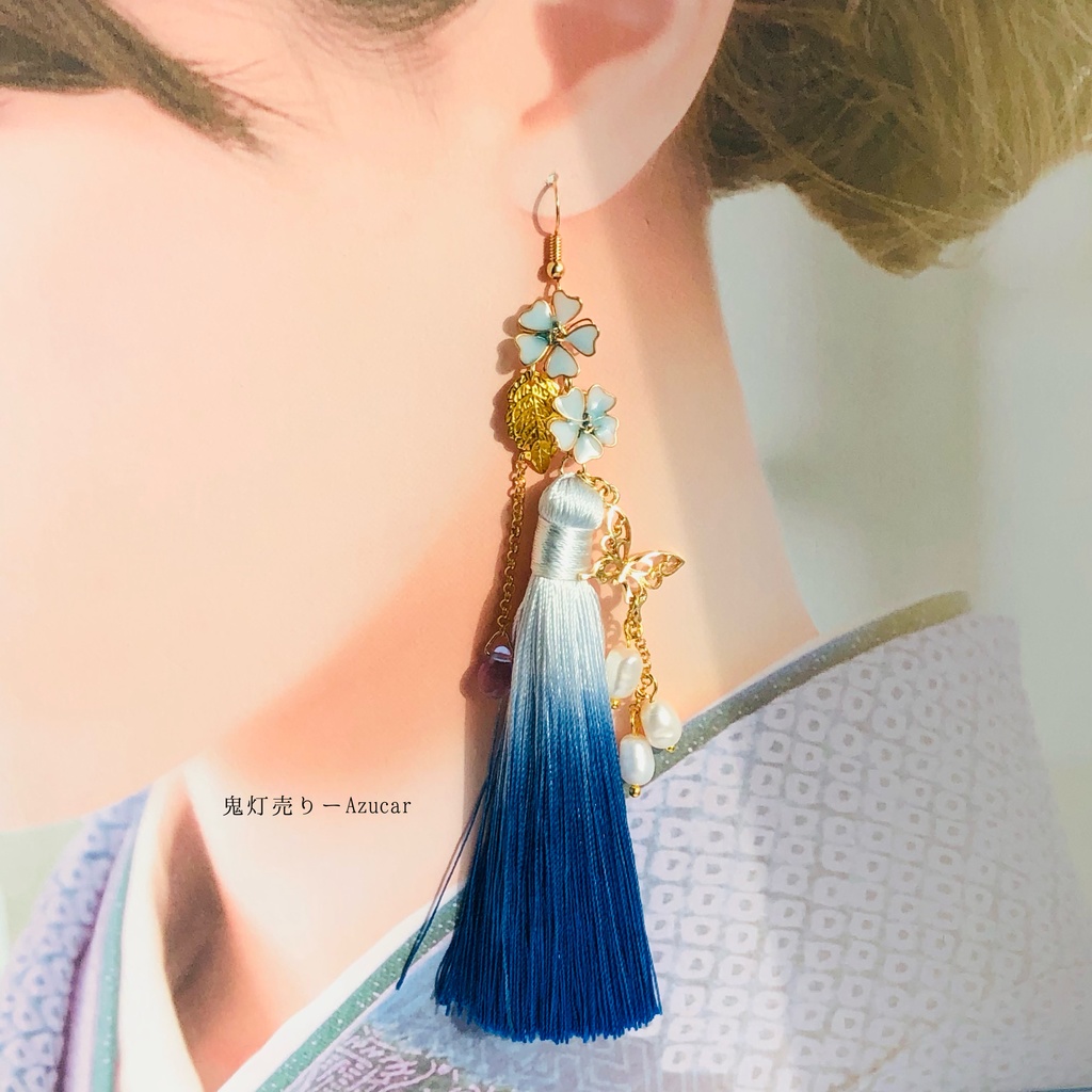 蒼金魚と鬼灯と桜の和風ピアス イヤリング 蝶々と淡水パール、ロングタッセル付き 着物や袴 成人式の和装小物にも☆