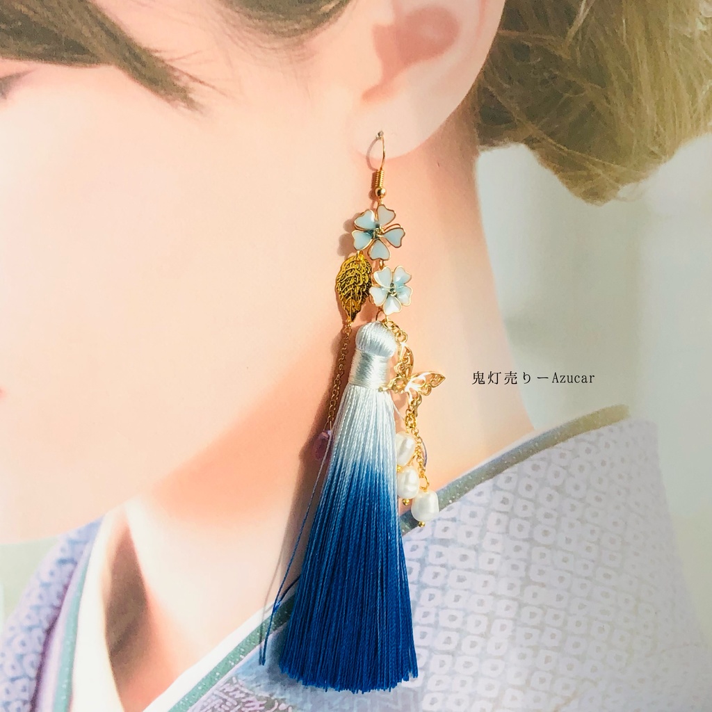 蒼金魚と鬼灯と桜の和風ピアス イヤリング 蝶々と淡水パール、ロングタッセル付き 着物や袴 成人式の和装小物にも☆