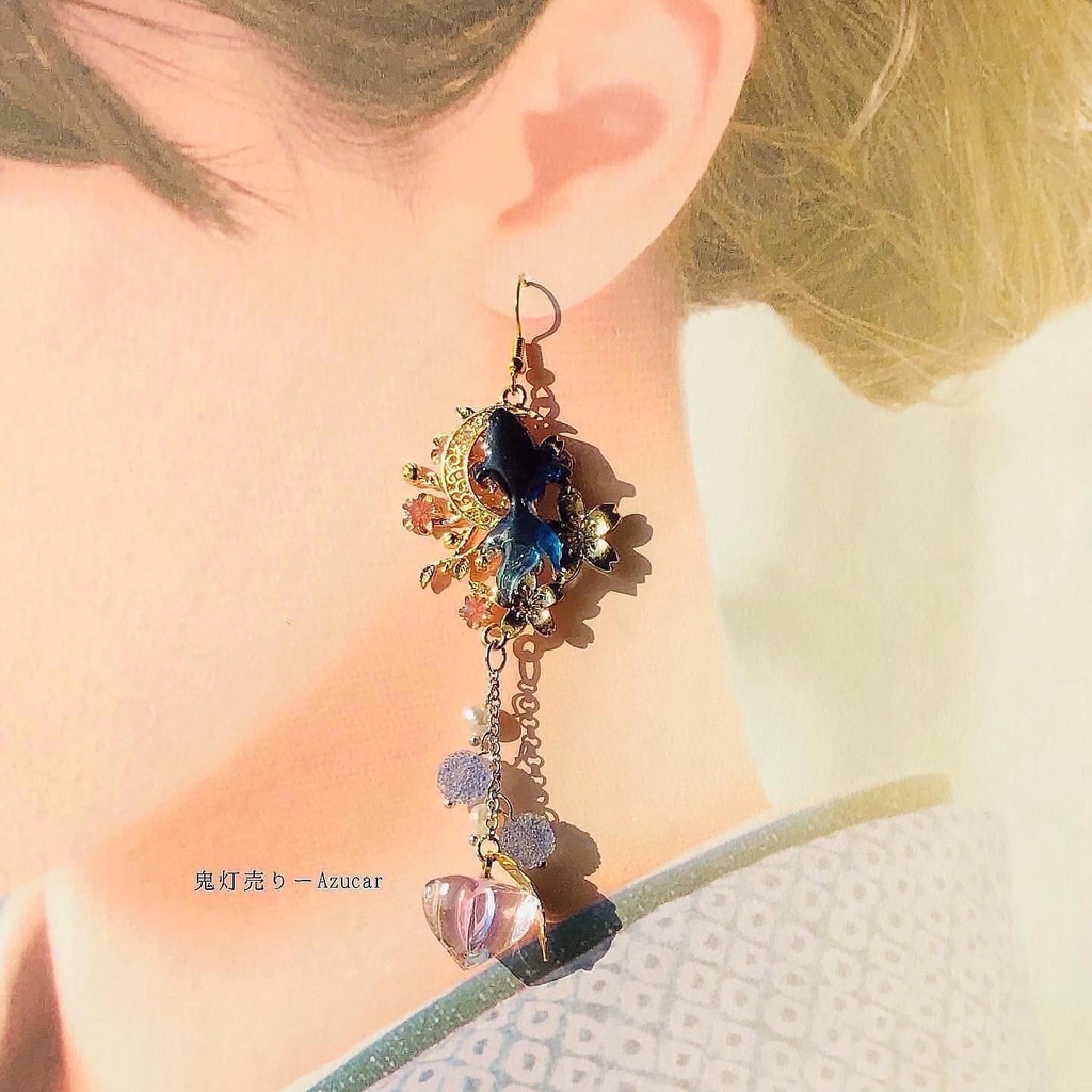 蒼金魚と鬼灯と青桜の和風ピアス イヤリング 蝶々と淡水パール、ロングタッセル付き 着物や袴 成人式の和装小物にも☆