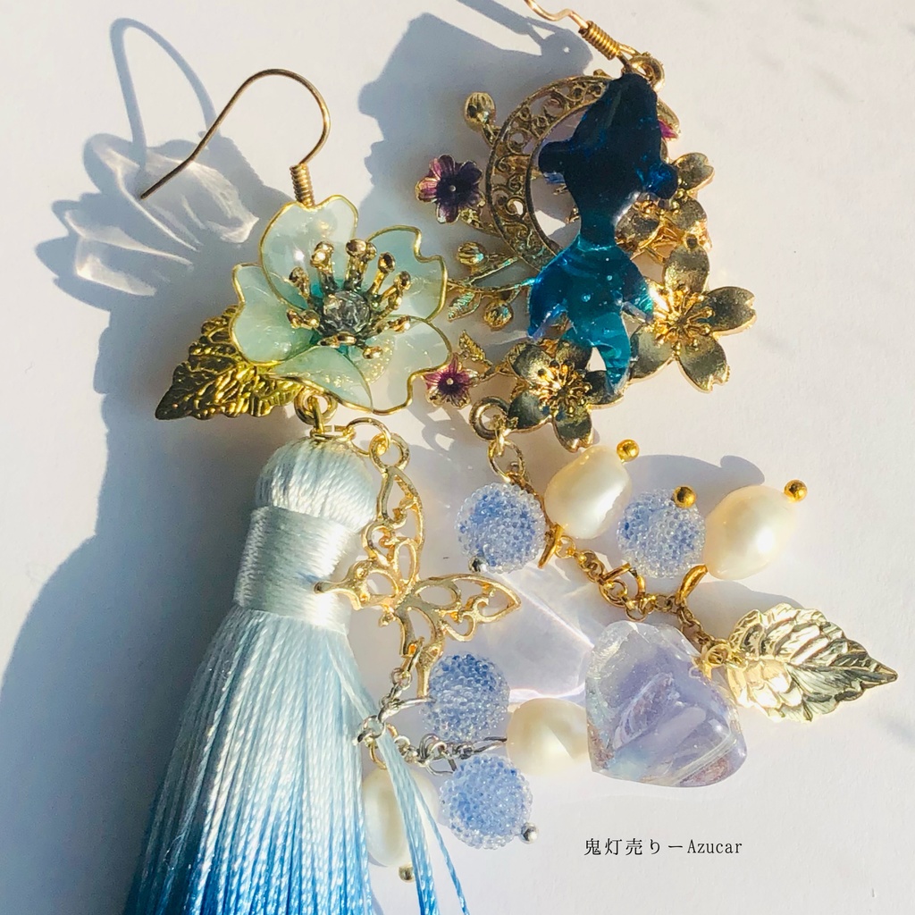 蒼金魚と鬼灯と青桜の和風ピアス イヤリング 蝶々と淡水パール、ロングタッセル付き 着物や袴 成人式の和装小物にも☆