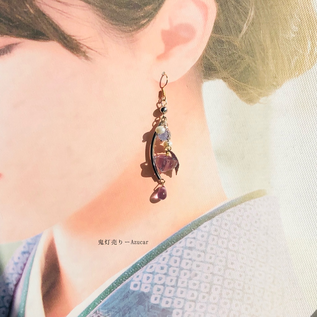 氷の鬼灯と蓄光、色変化ピアス、イヤリングの淡水パールと雫付き★