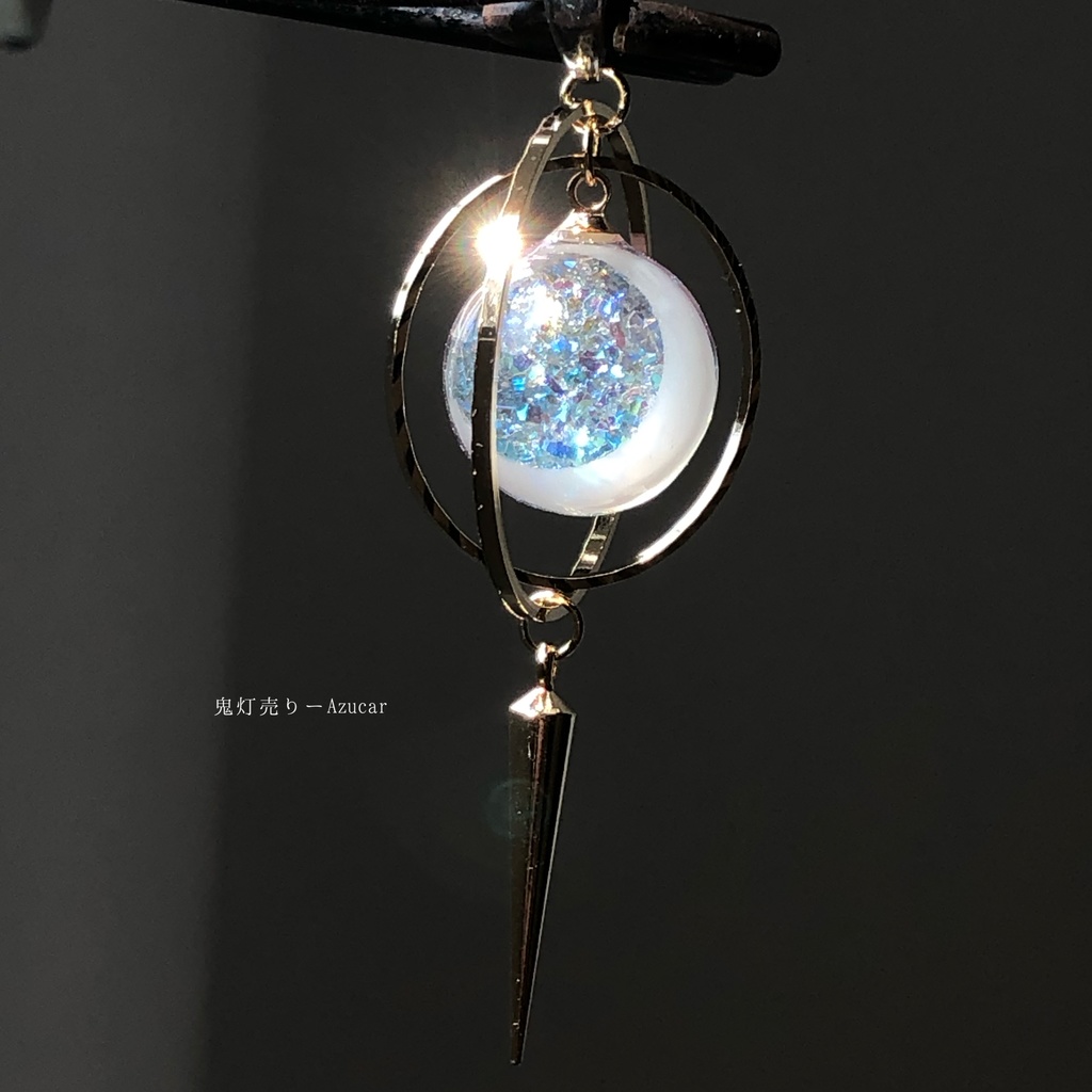 三日月サンセット オルゴナイトネックレス 蓄光する魔法のような球体 宇宙 レジン 白銀 version