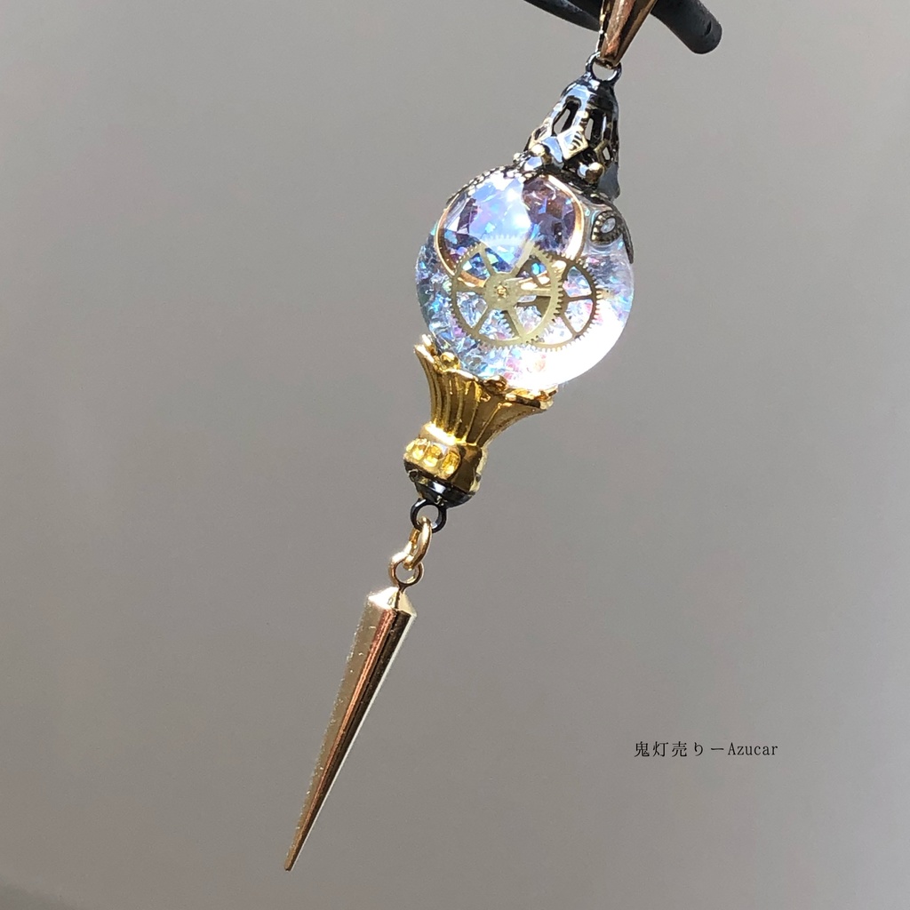 僕は親指で月の光を隠した。 白銀versionネックレス 歯車と三日月、ランタンのスタッズ付きスチームパンク メンズアクセサリーにも★