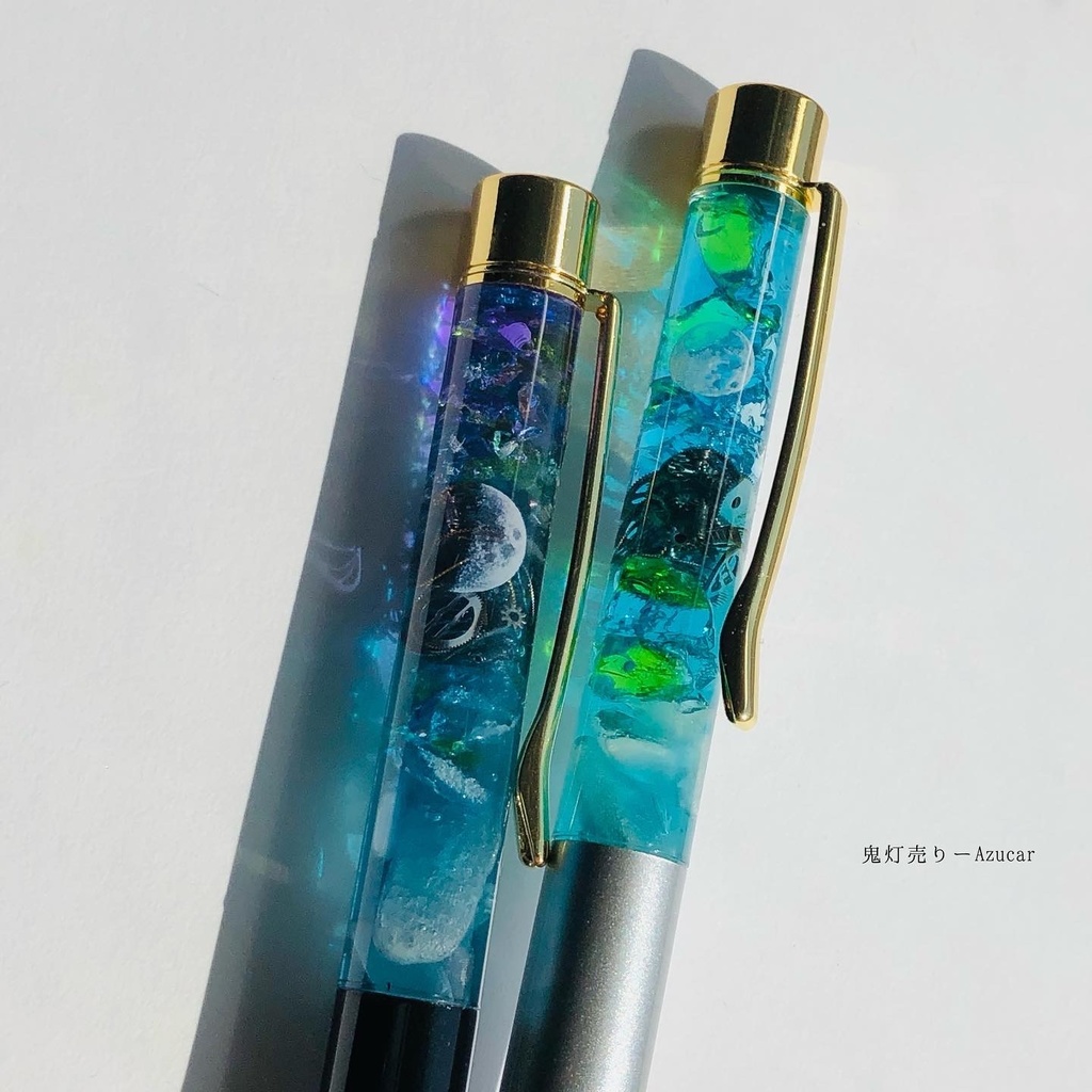 魔法使いの蓄光オルゴナイトボールペン 上弦の月 琉球ガラス、歯車、天然石のオリジナルボールペン