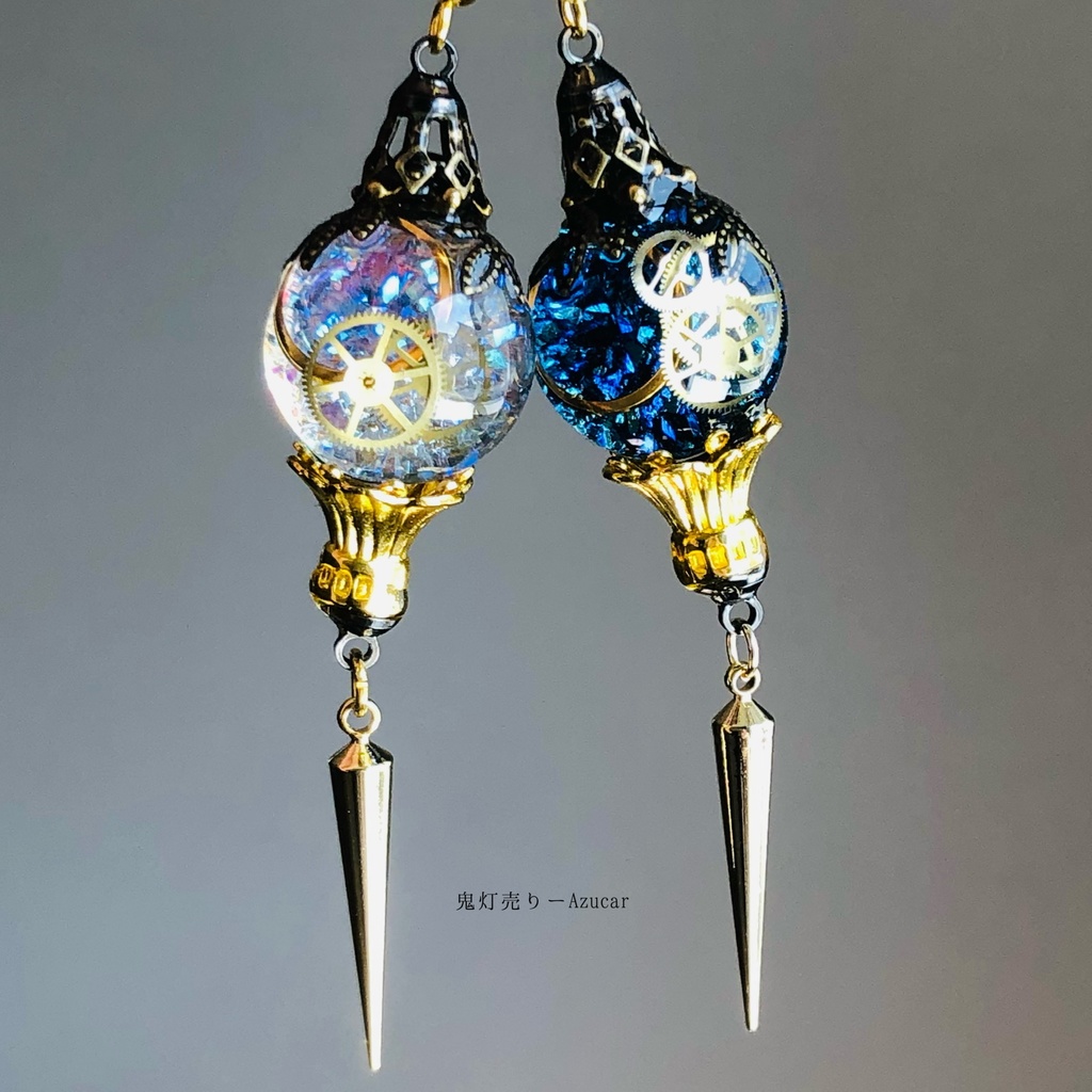 夜と白銀の三日月ランタンピアス イヤリング スチームパンク球体 宇宙 レジン メンズアクセサリーにも★