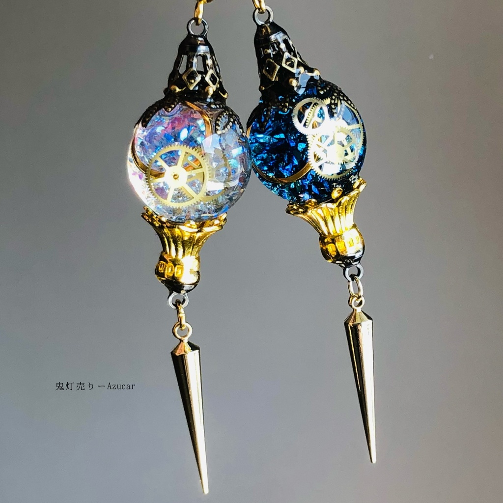 夜と白銀の三日月ランタンピアス イヤリング スチームパンク球体 宇宙 レジン メンズアクセサリーにも★