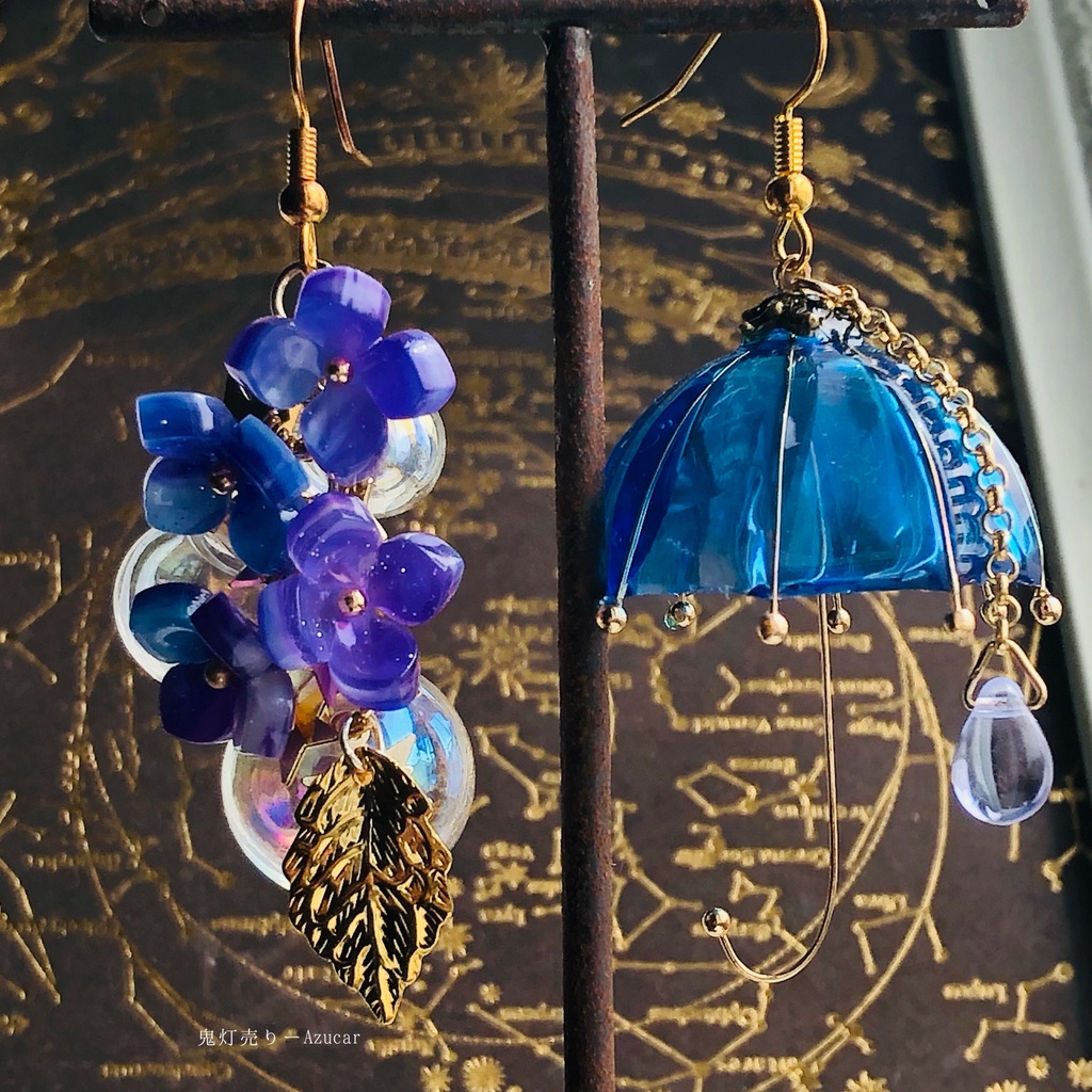 傘と雨雫のオーロラと紫陽花の和風ピアス イヤリング 傘レジンとアジサイ