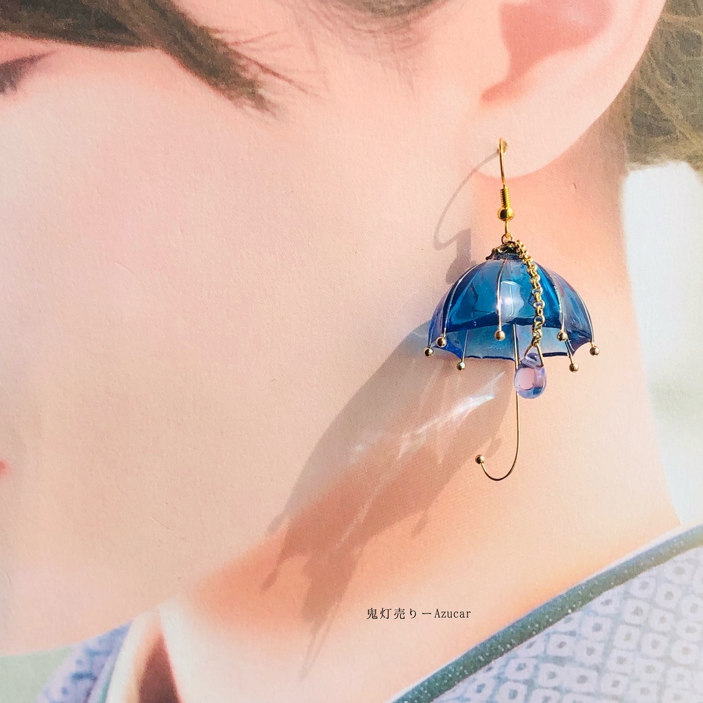 傘と雨雫のオーロラと紫陽花の和風ピアス イヤリング 傘レジンとアジサイ