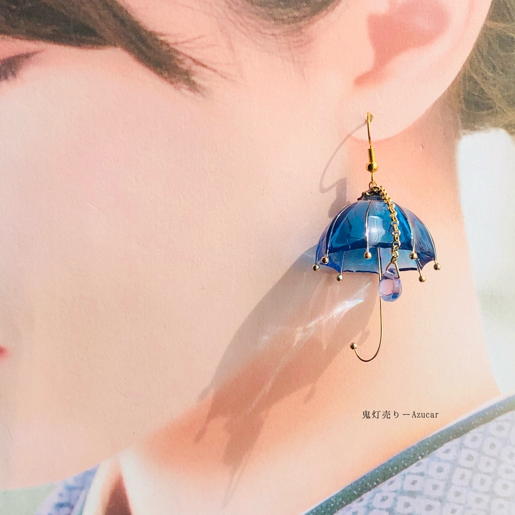 傘と雨雫のオーロラと紫陽花の和風ピアス イヤリング 傘レジンとアジサイ