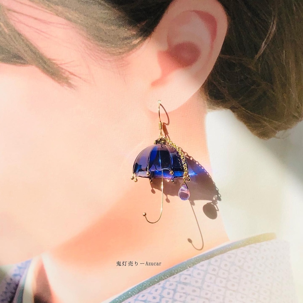 傘と紫陽花の和風ピアス イヤリング(雨の日コーデ3点セット)傘レジンとアジサイ アシンメトリーピアス イヤリング★