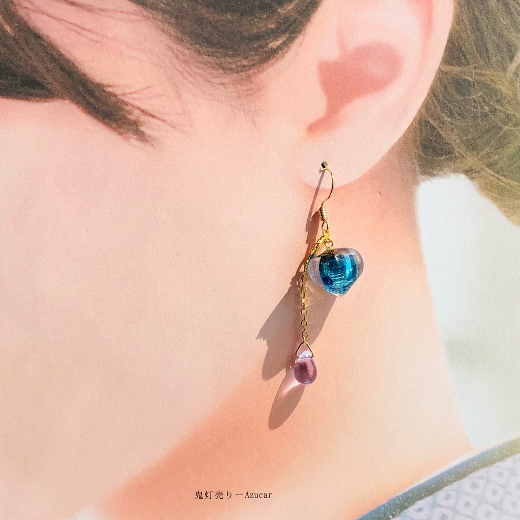 鬼灯と蓮と雫の和風ピアス イヤリング(蓄光ホタルガラスと色変化アレキサンドライトカラーガラス) 着物や袴 成人式の和装小物にも★