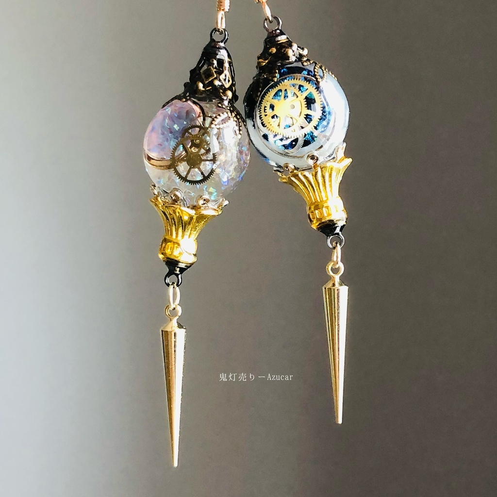 夜空と白銀の三日月ランタンピアス イヤリング スチームパンク球体 宇宙 レジン メンズアクセサリーにも★